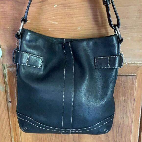 Coach Soho black leather slim duffle shoulder bag - Picture 5 of 12